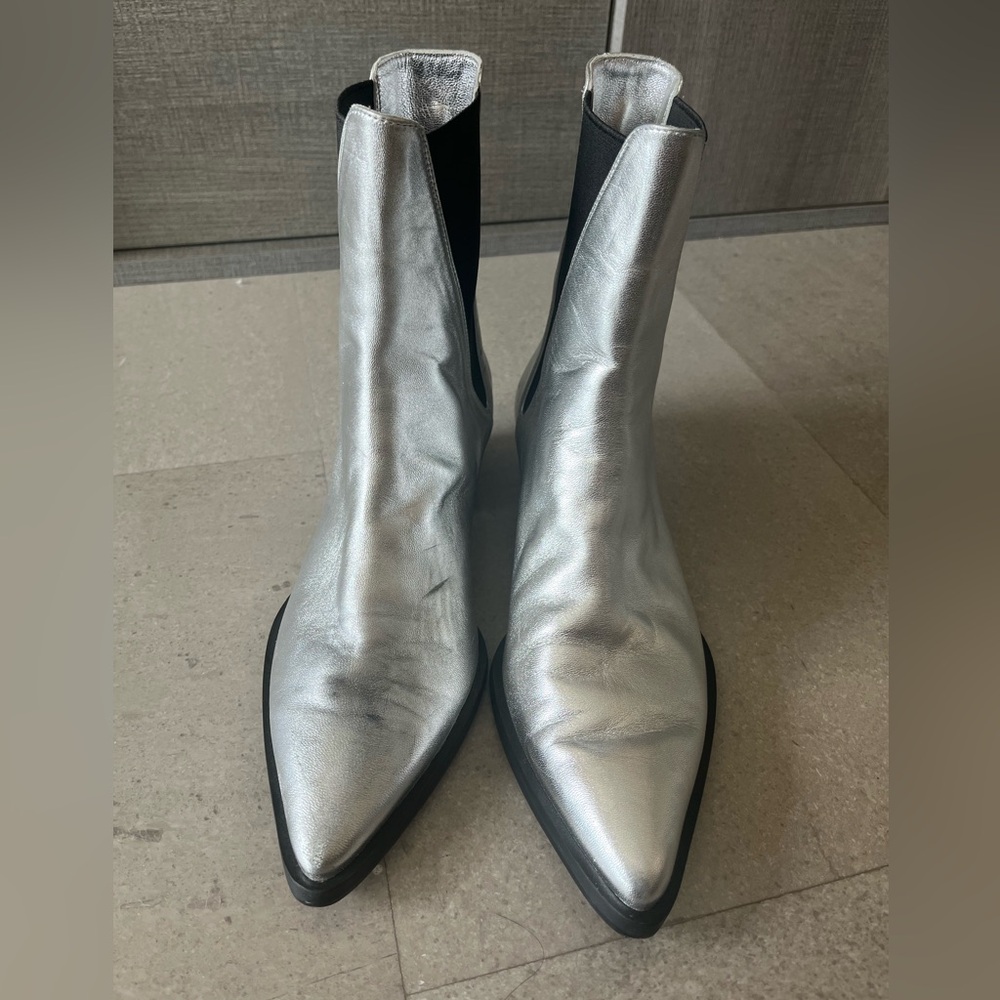 Frame Le Carson Leather Bootie